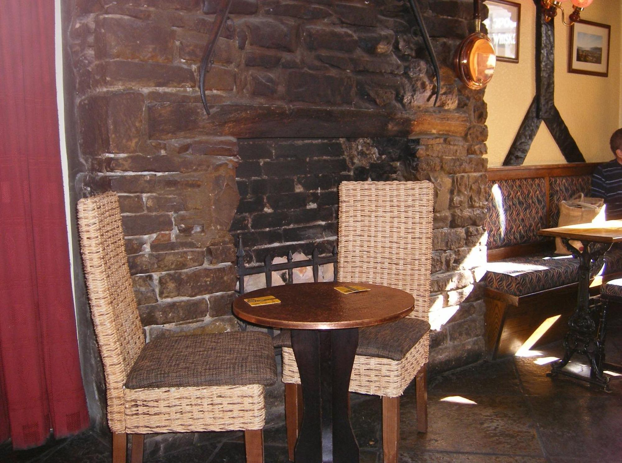 The Kings Head Hotel Abergavenny Zewnętrze zdjęcie