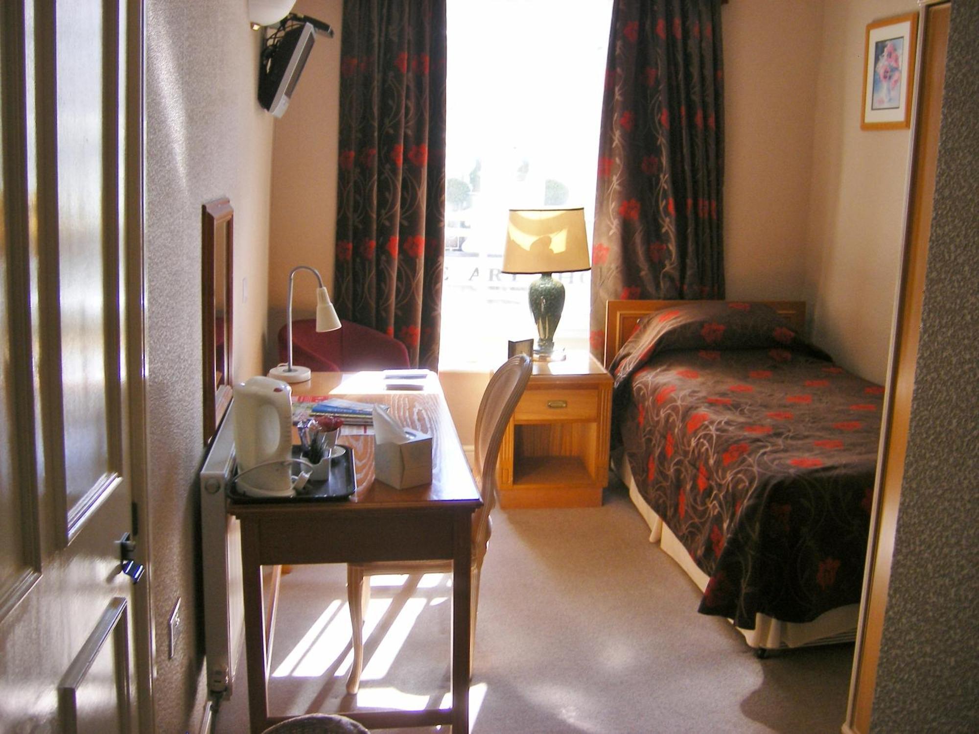 The Kings Head Hotel Abergavenny Zewnętrze zdjęcie