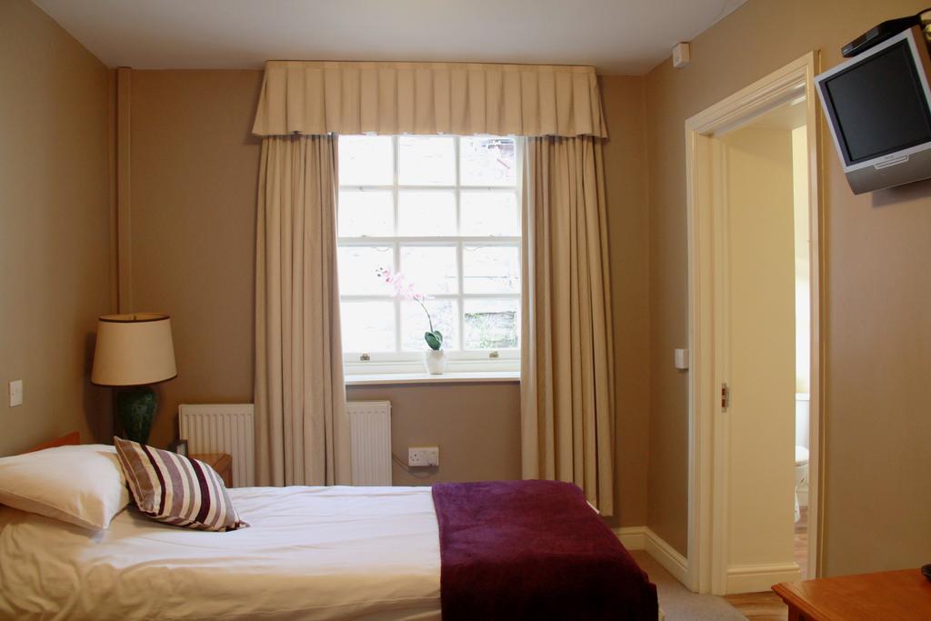 The Kings Head Hotel Abergavenny Zewnętrze zdjęcie